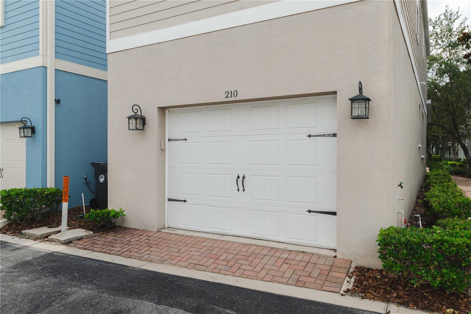 HAYES PARK VILLAGE - Residential Lease