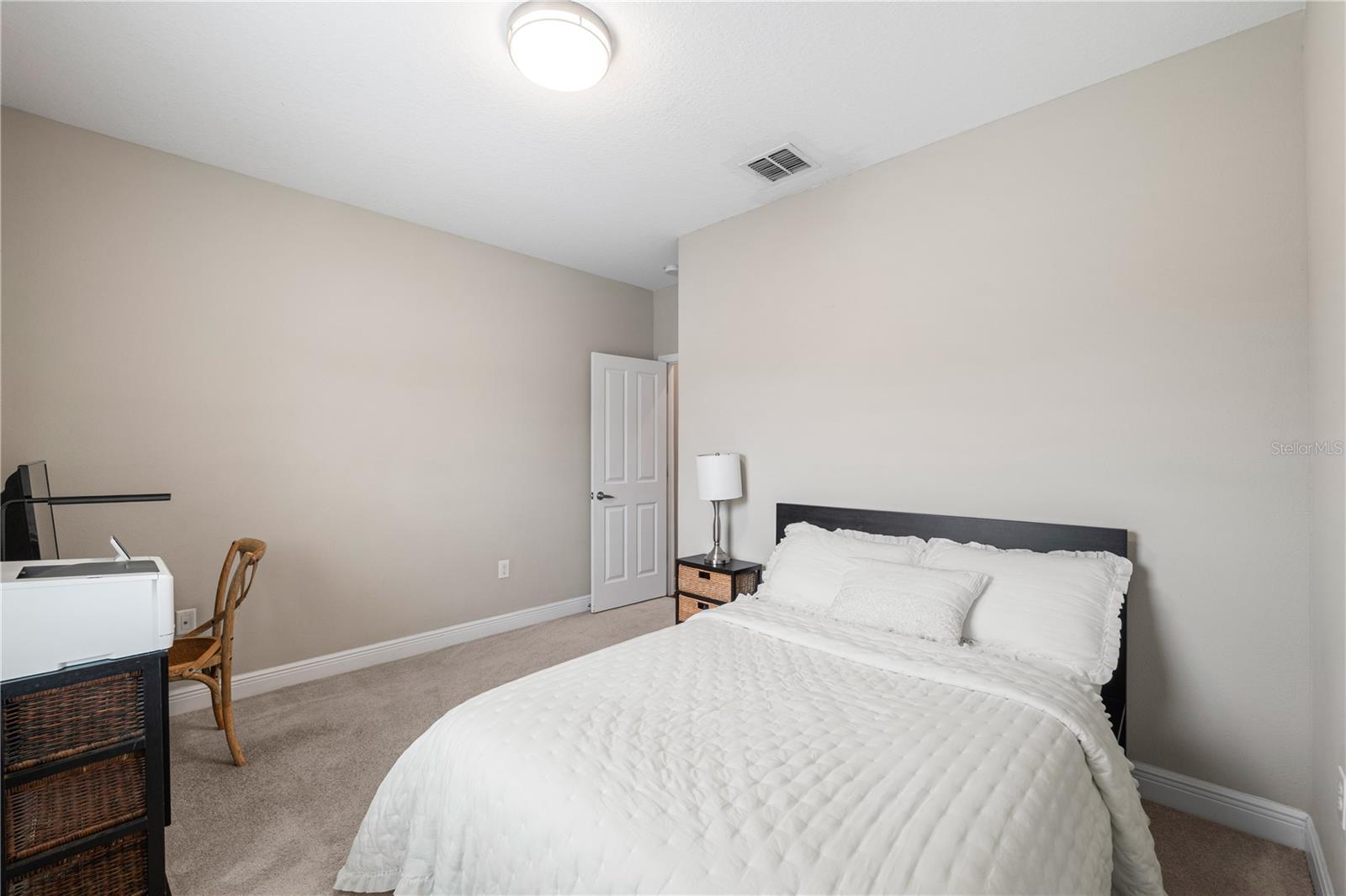 HAYES PARK VILLAGE - Residential Lease