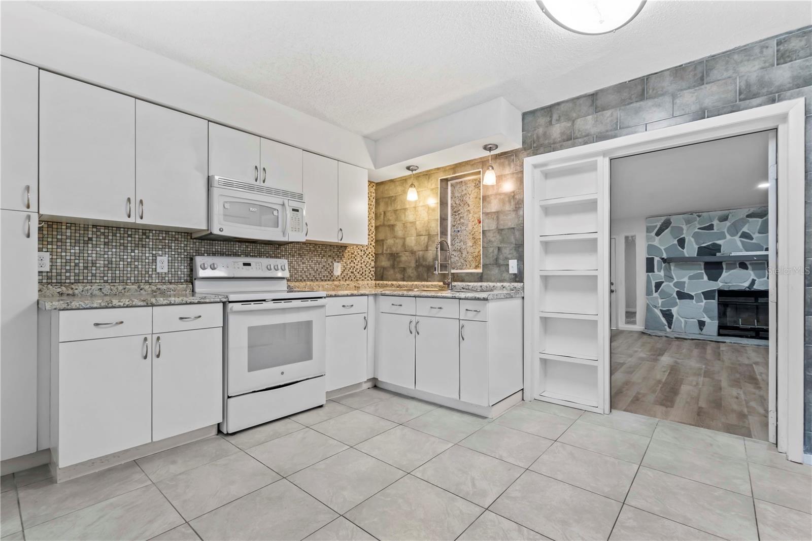 TAYLOR TERRACE - Residential Lease