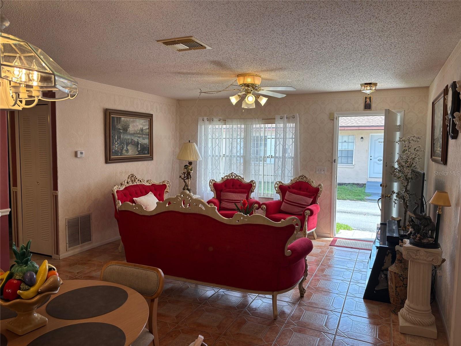 1101 SOPHIE BOULEVARD