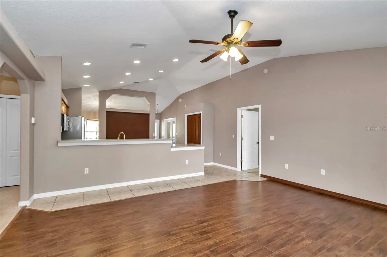 CRYSTAL CREEK - Residential