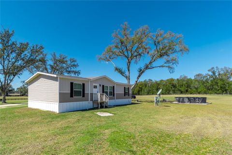 Tiny photo for 4700 NW 157th Court, Morriston, FL 32668 (MLS # OM719562)