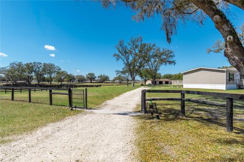 Tiny photo for 4700 NW 157th Court, Morriston, FL 32668 (MLS # OM719562)