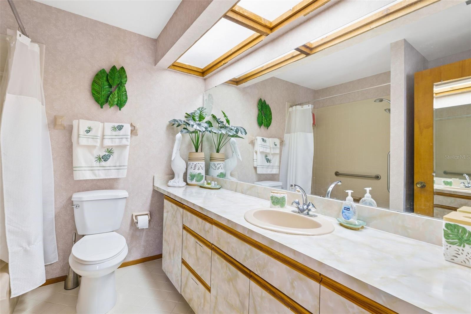 DESOTO ACRES - Residential