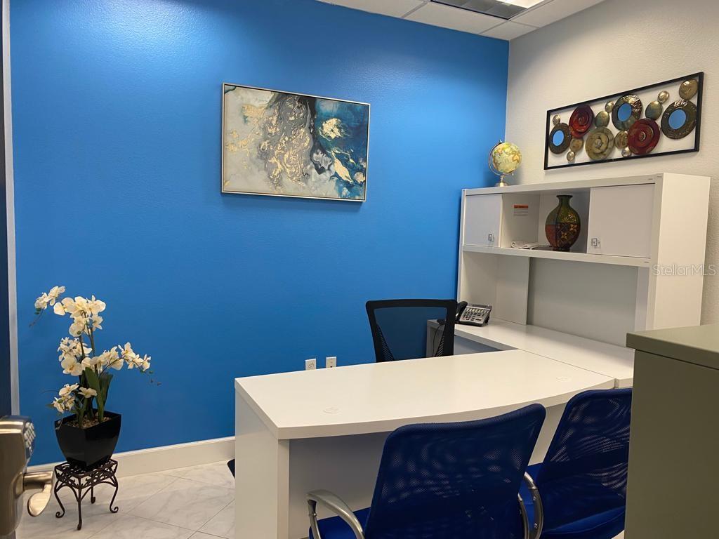 VILLAGE/HUNTERS CRK - Commercial Lease