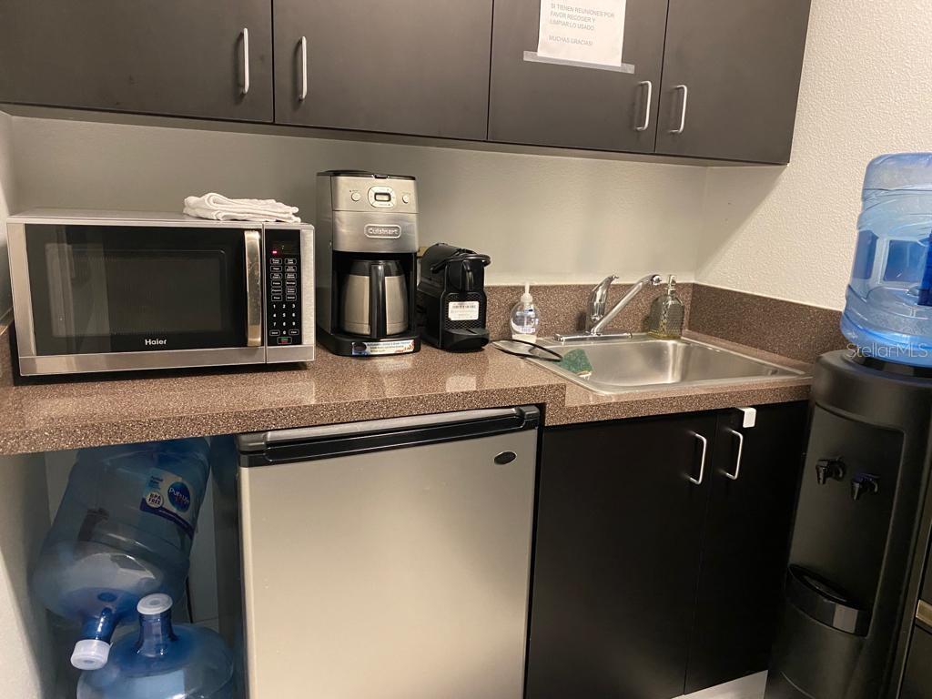 VILLAGE/HUNTERS CRK - Commercial Lease