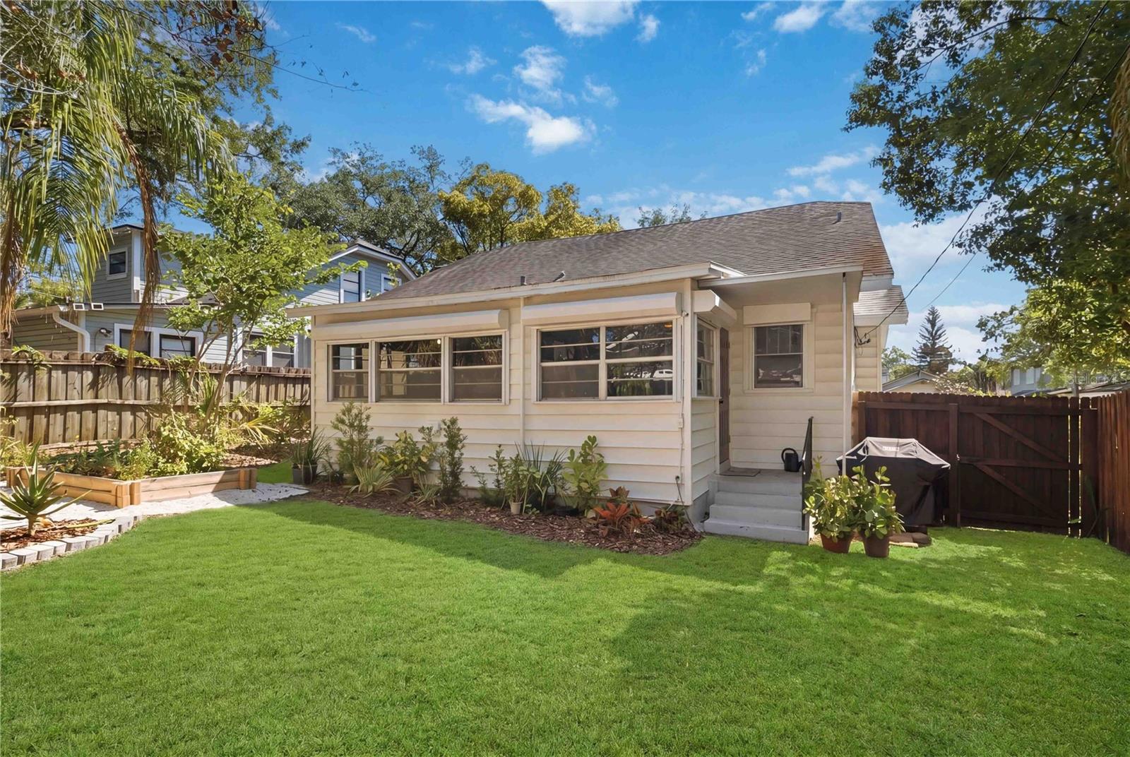 THORNTON PARK - Residential