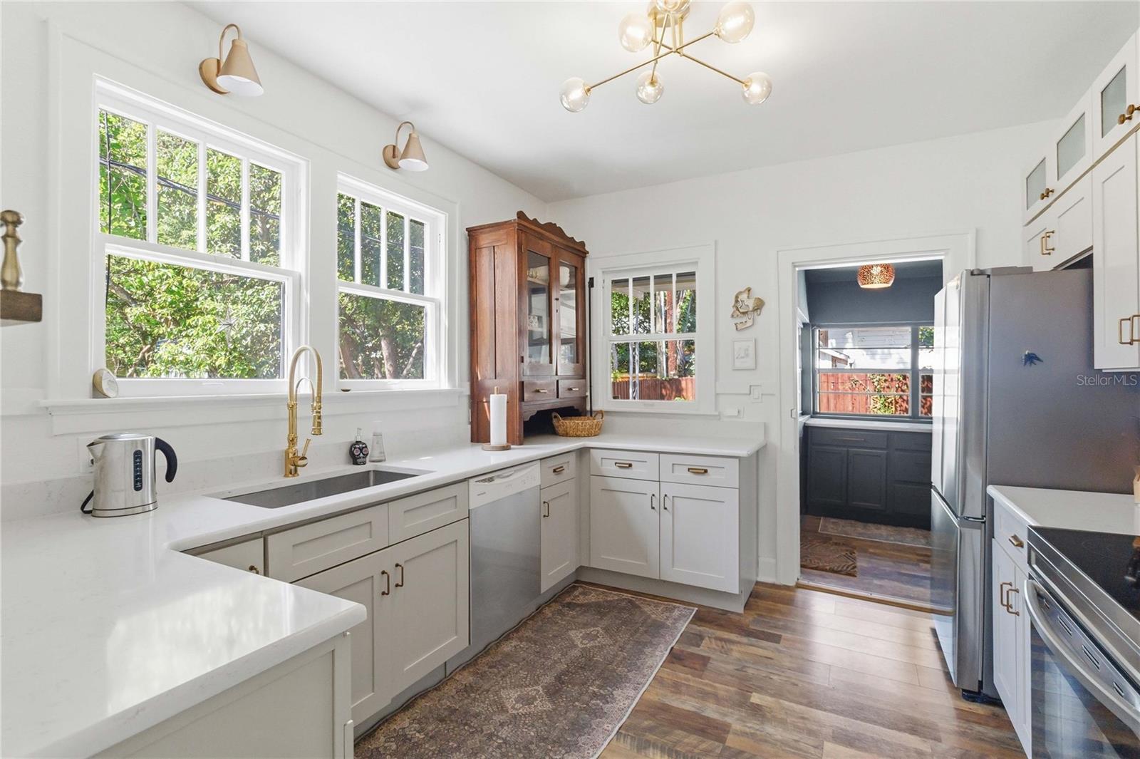 THORNTON PARK - Residential