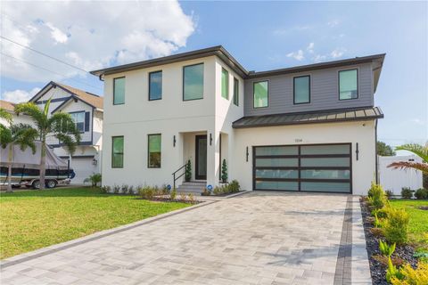 Photo of 1304 W Arch Street, Tampa, FL 33607 (MLS # TB8486792)