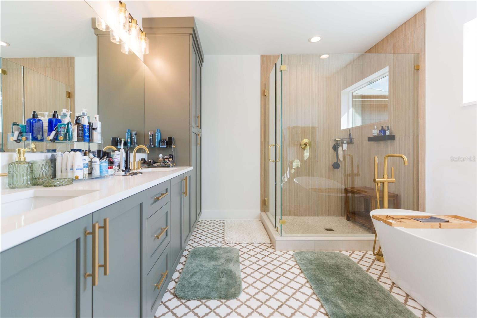 COLLINS PHILIP 2ND ADD - Residential