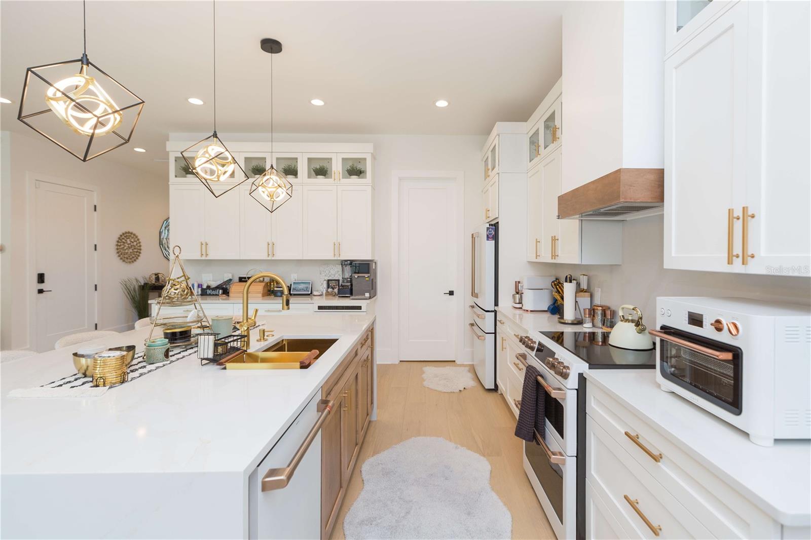 COLLINS PHILIP 2ND ADD - Residential