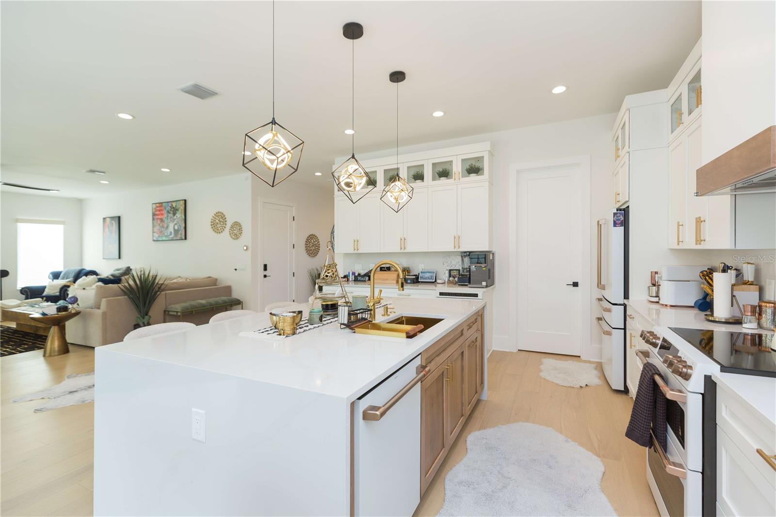 COLLINS PHILIP 2ND ADD - Residential