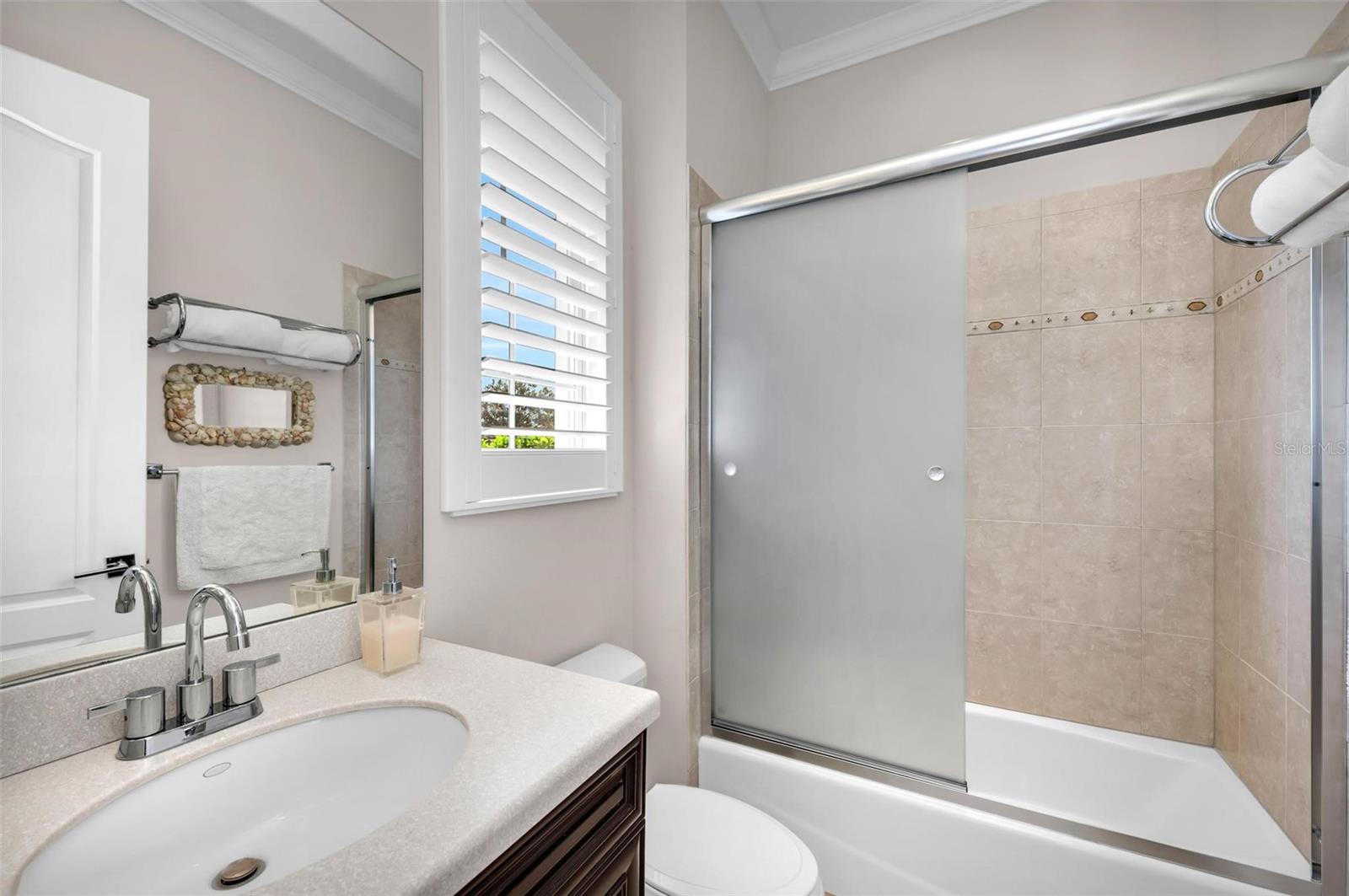 FOUNDERS CLUB - Residential