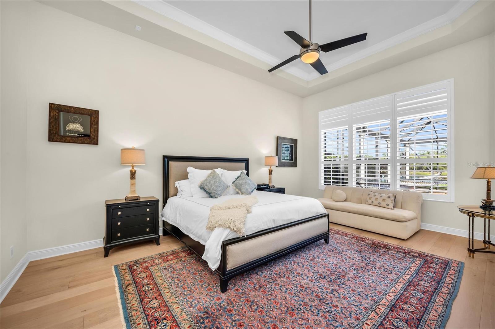 FOUNDERS CLUB - Residential