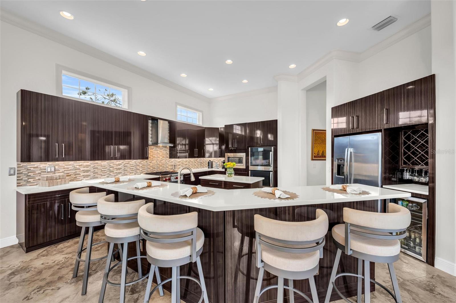 FOUNDERS CLUB - Residential