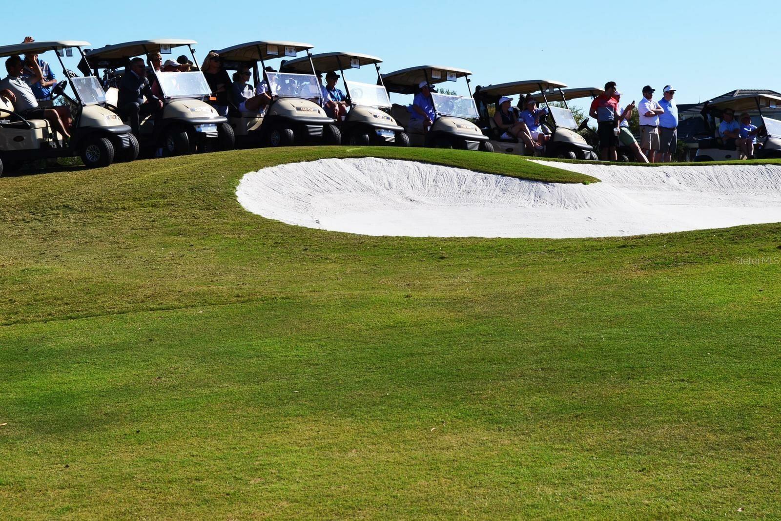 FOUNDERS CLUB - Residential