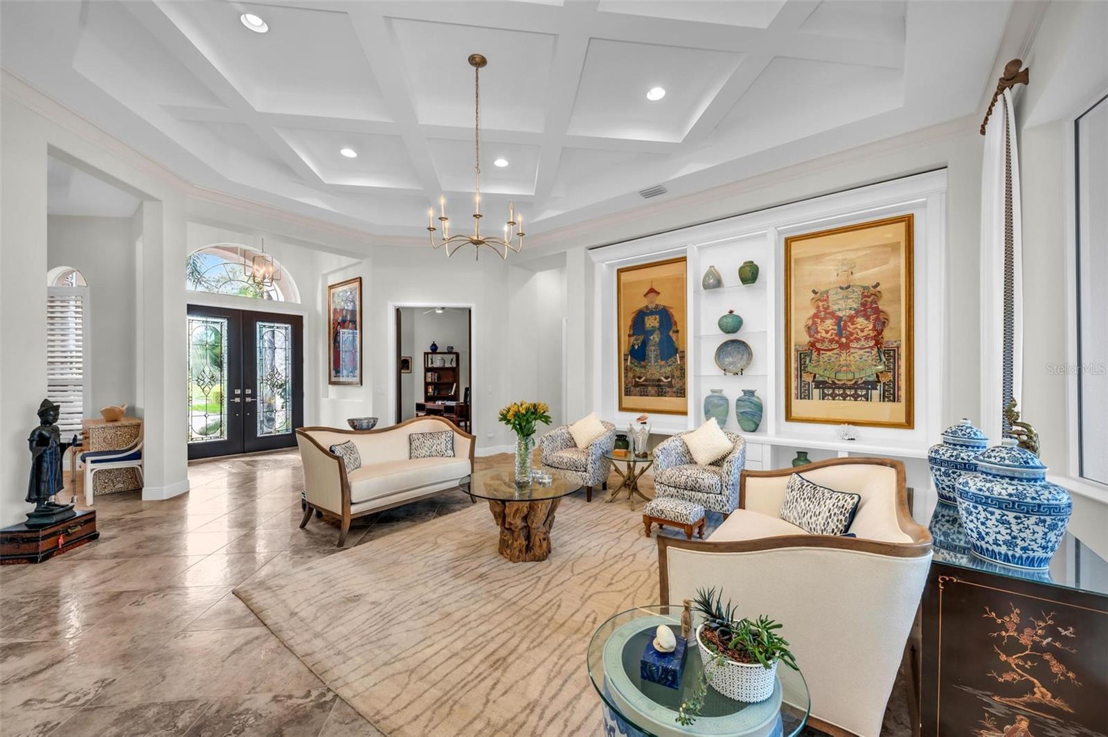 FOUNDERS CLUB - Residential