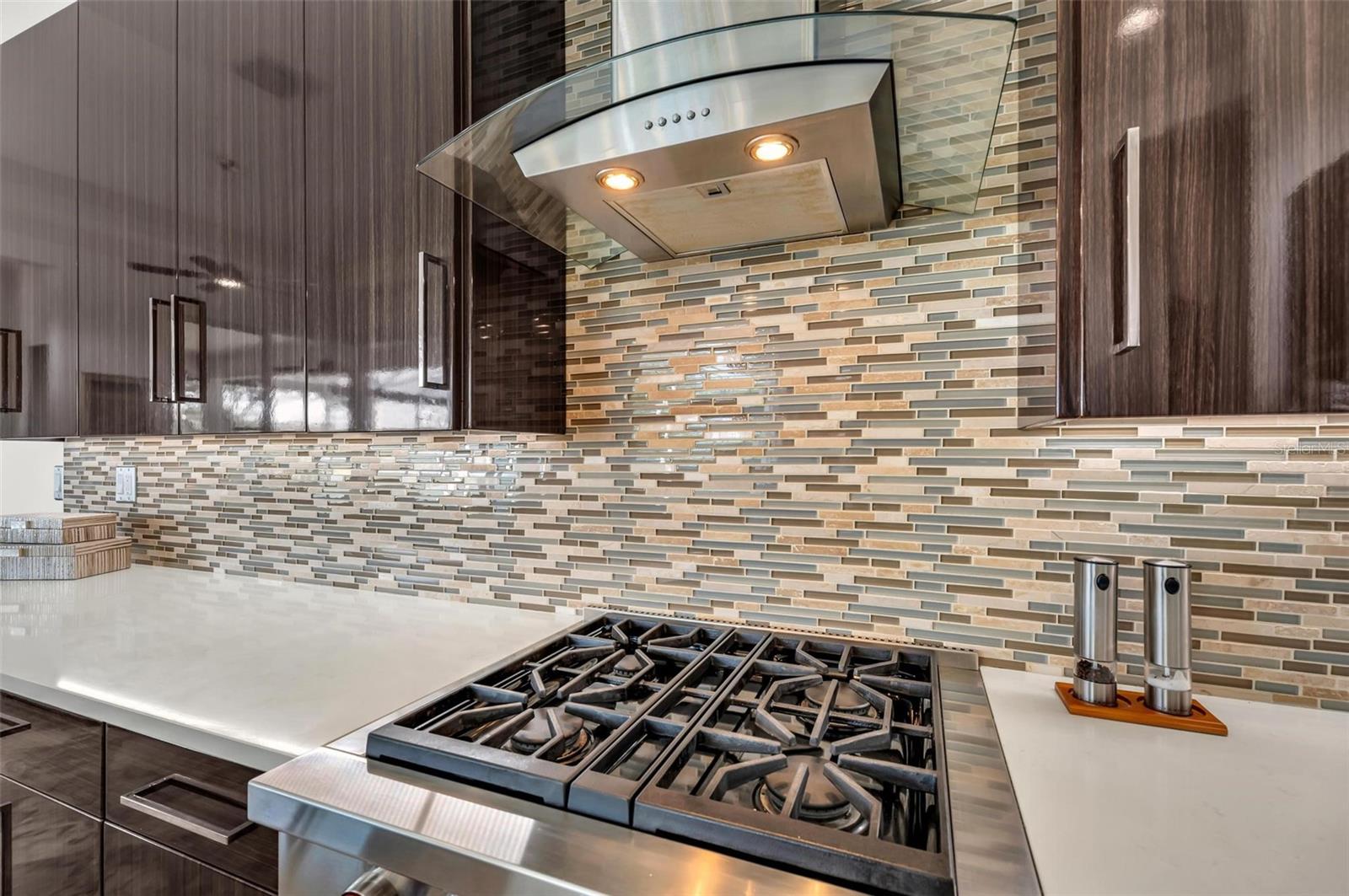 FOUNDERS CLUB - Residential