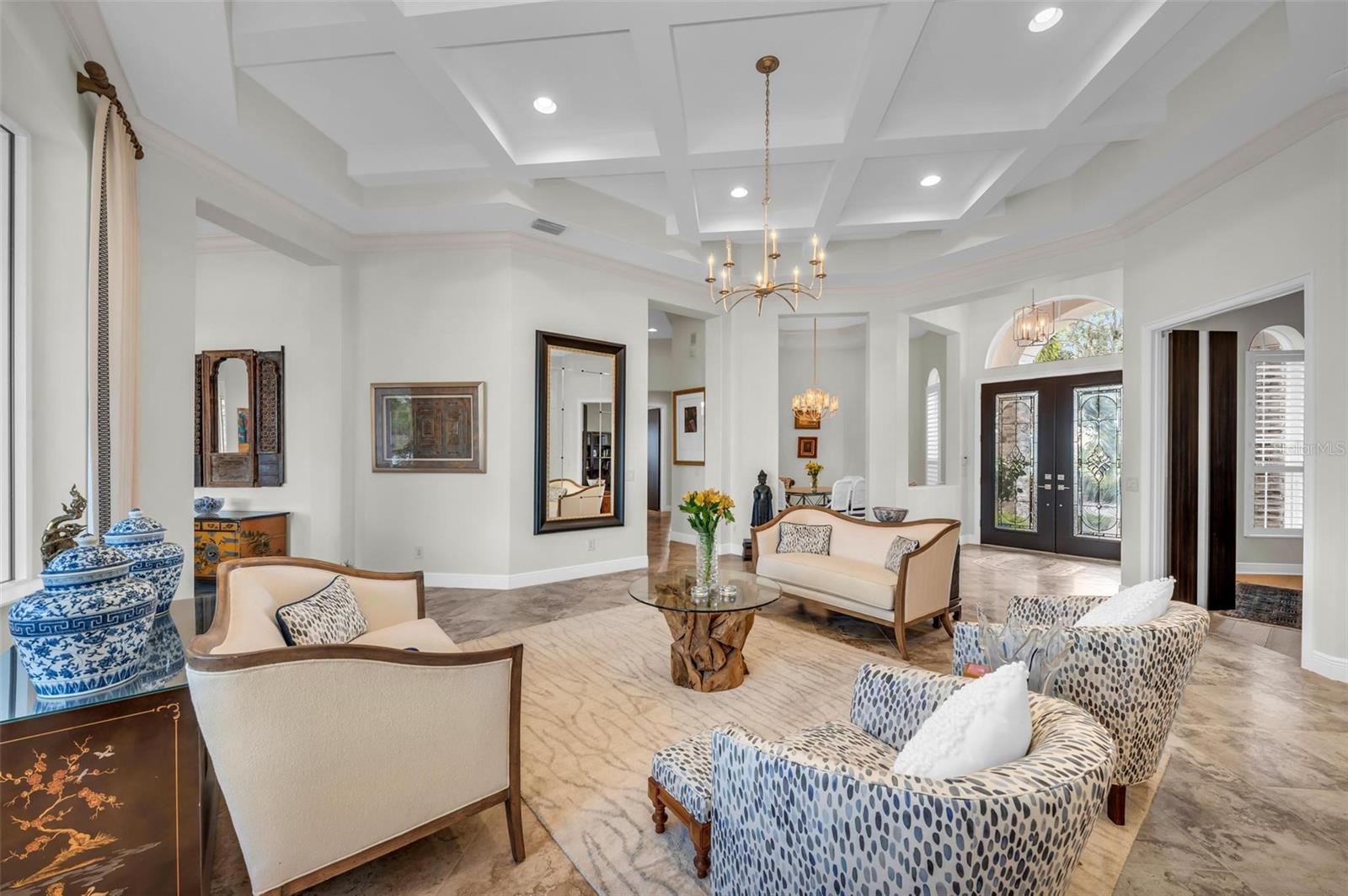 FOUNDERS CLUB - Residential