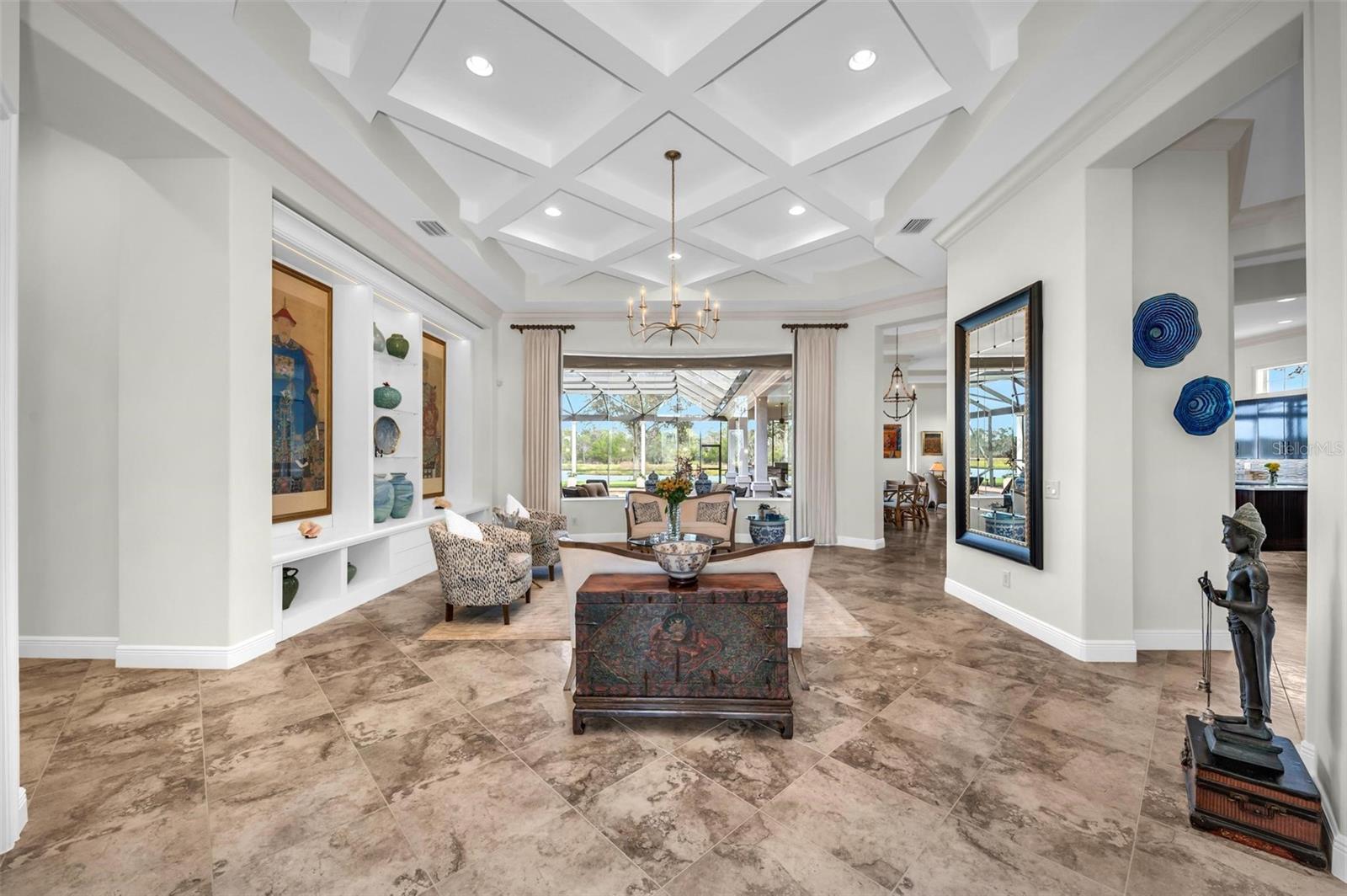 FOUNDERS CLUB - Residential