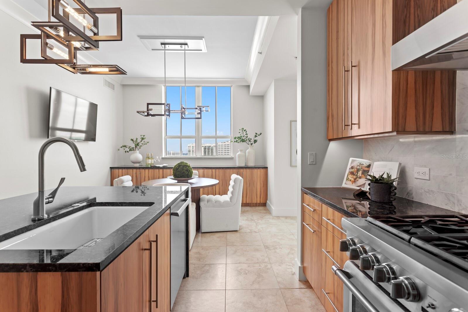 1350 MAIN RESIDENTIAL - Residential