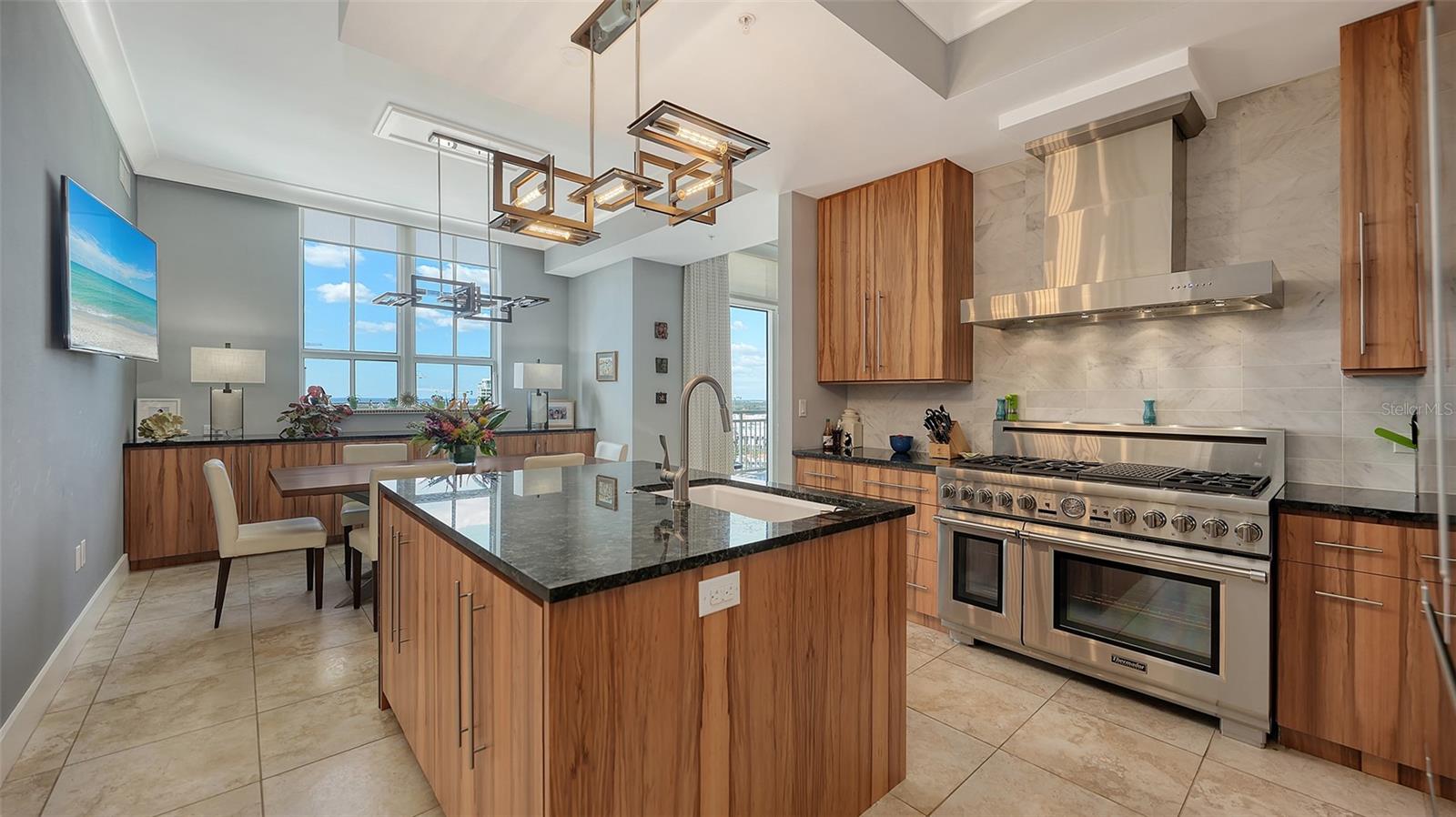 1350 MAIN RESIDENTIAL - Residential