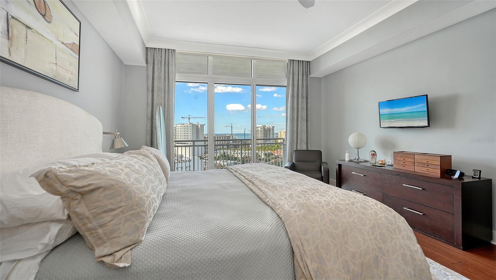 1350 MAIN RESIDENTIAL - Residential