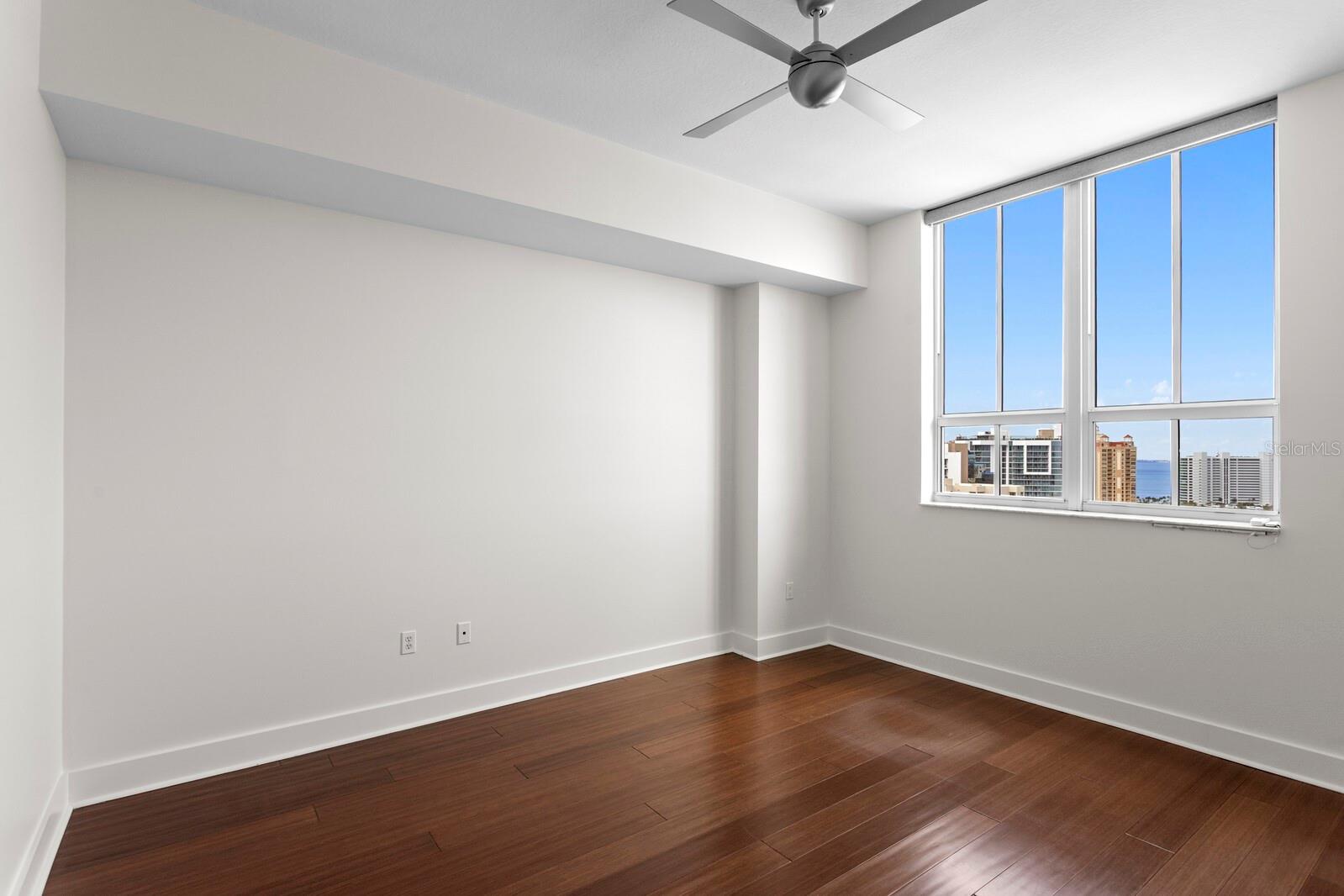 1350 MAIN RESIDENTIAL - Residential