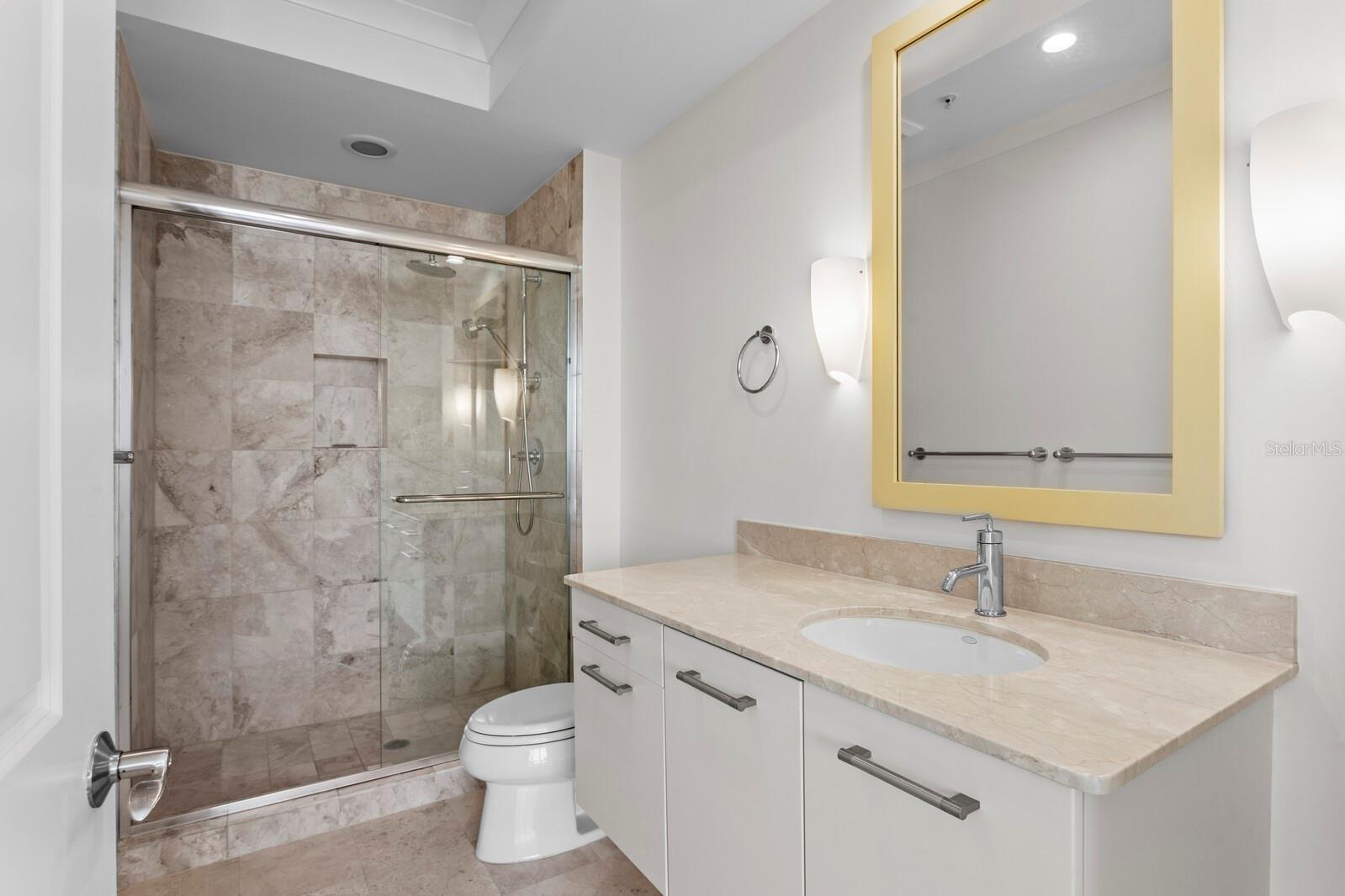 1350 MAIN RESIDENTIAL - Residential