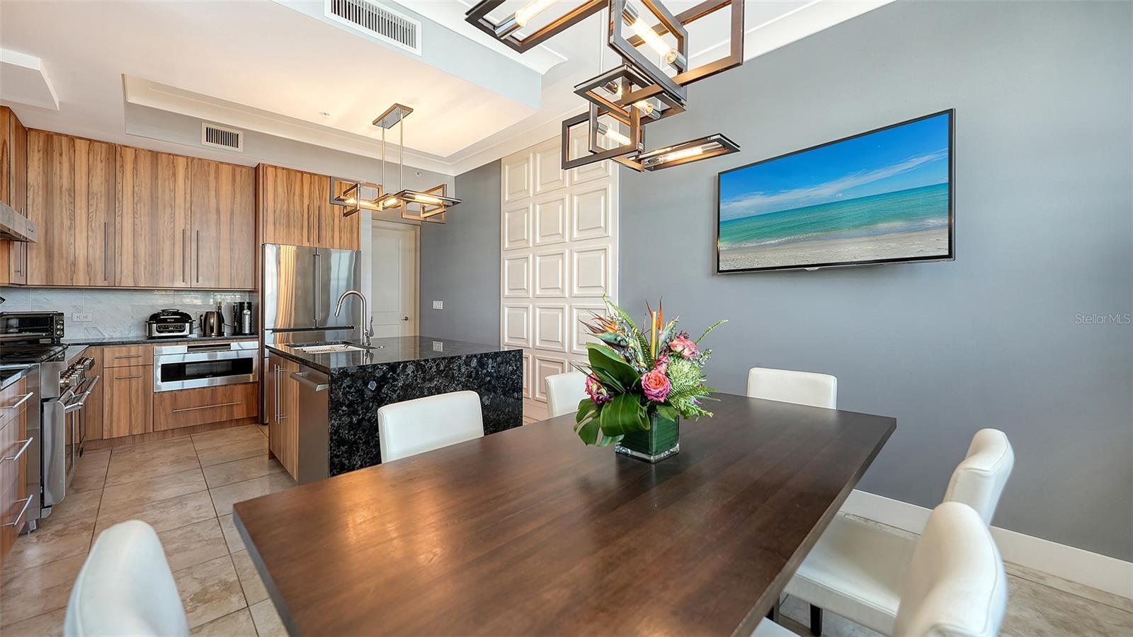 1350 MAIN RESIDENTIAL - Residential