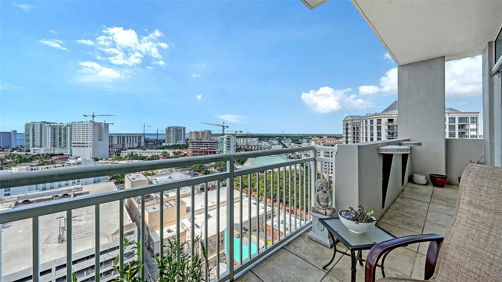 1350 MAIN RESIDENTIAL - Residential