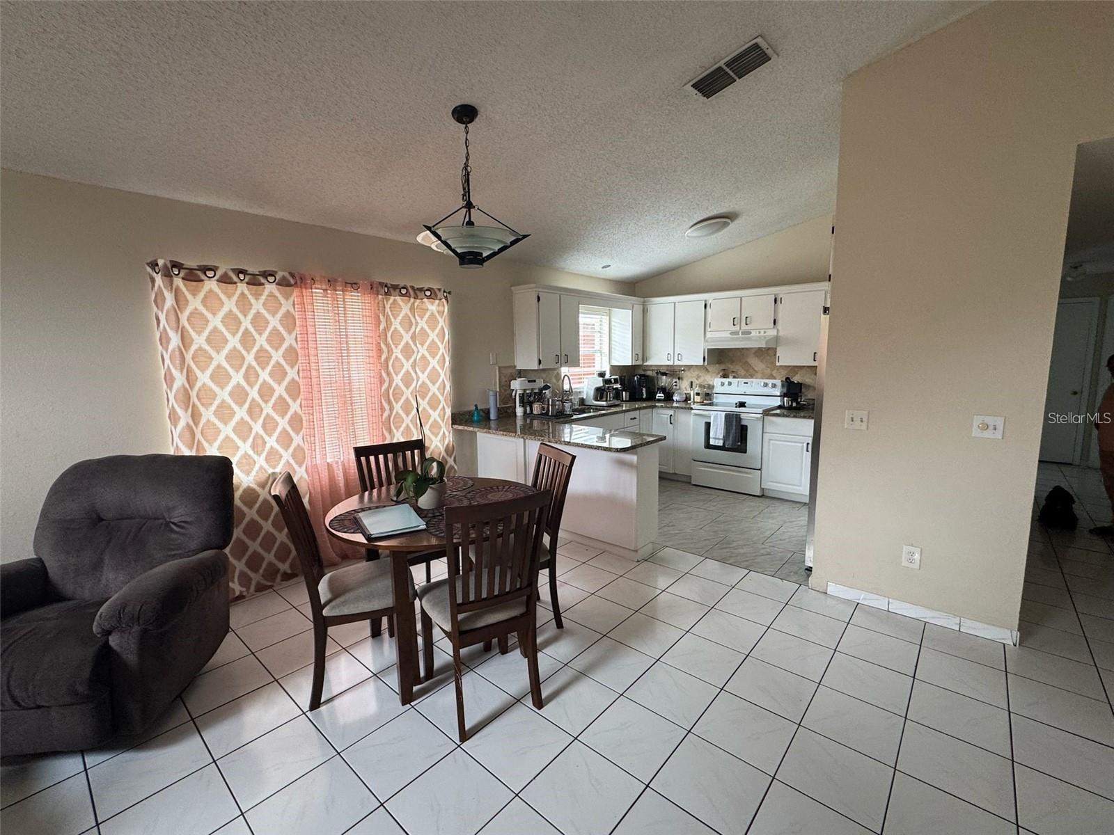 AZALEA COVE - Residential Lease