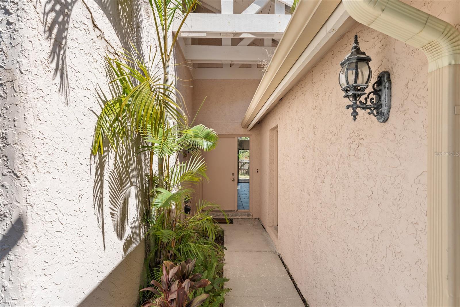 1450 HARBOUR DRIVE