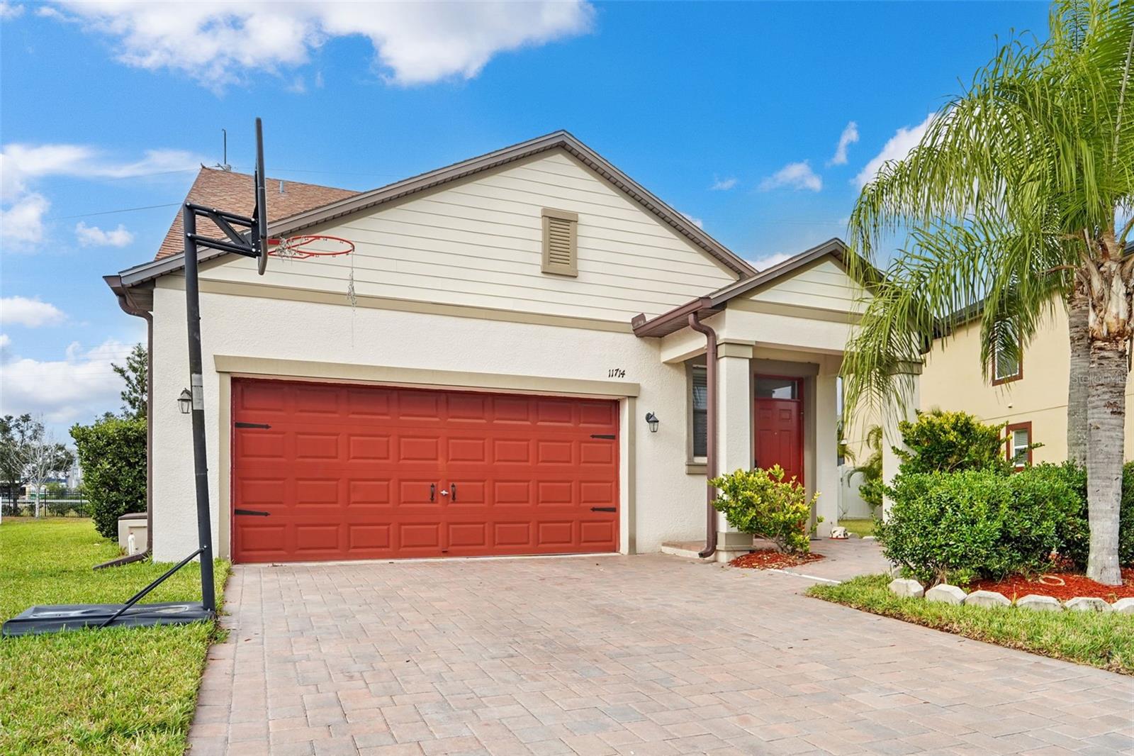 VILLAGES/TRINITY LAKES - Residential