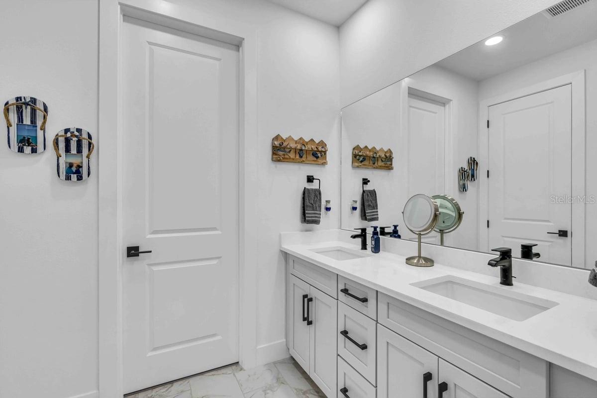 SOLSTICE WELLEN PARK - Residential Lease