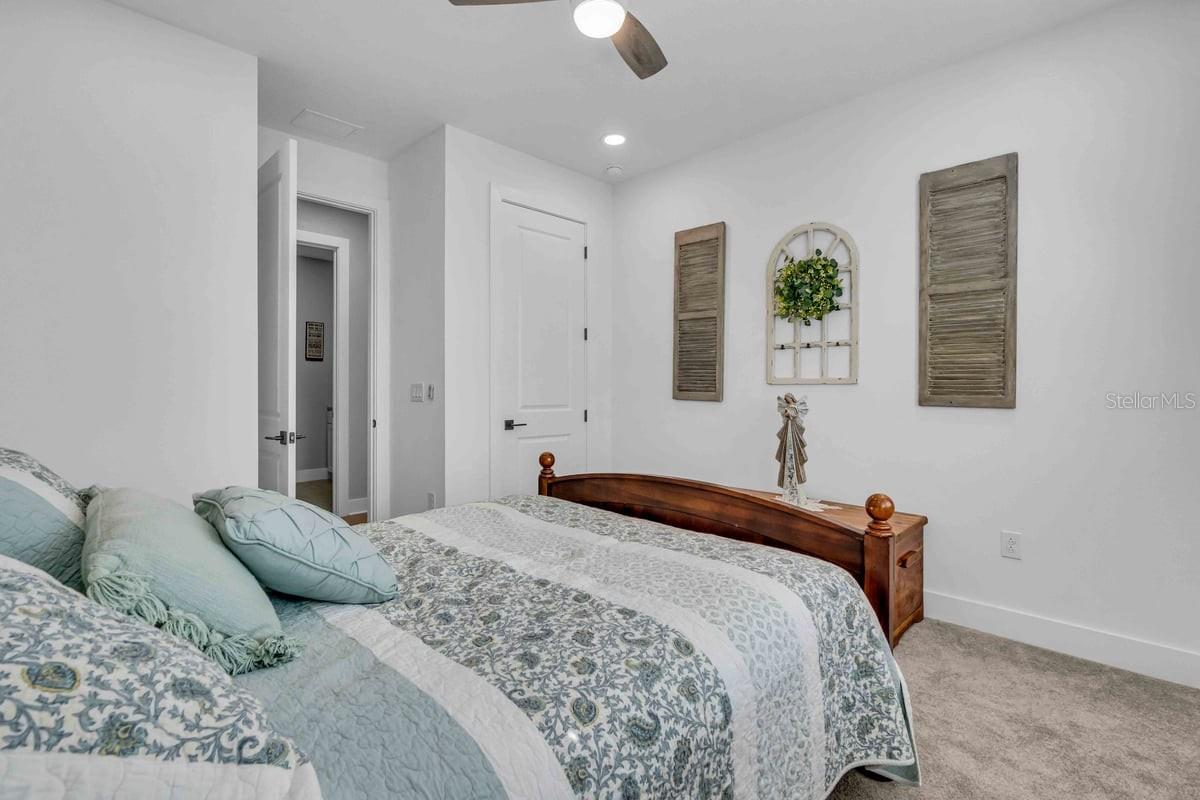 SOLSTICE WELLEN PARK - Residential Lease