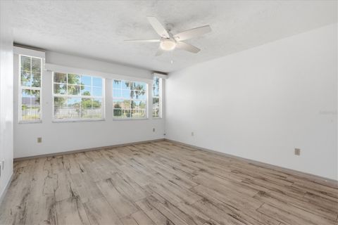 Tiny photo for 2270 SE 34th Street, Ocala, FL 34471 (MLS # OM723877)