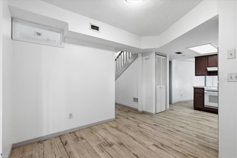 Tiny photo for 2270 SE 34th Street, Ocala, FL 34471 (MLS # OM723877)