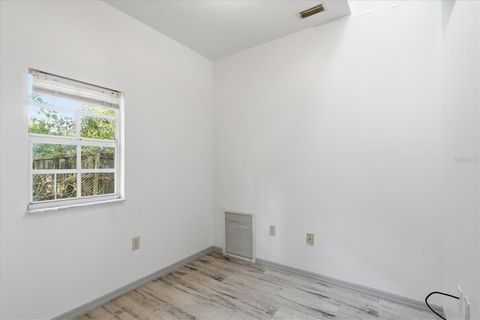 Tiny photo for 2270 SE 34th Street, Ocala, FL 34471 (MLS # OM723877)