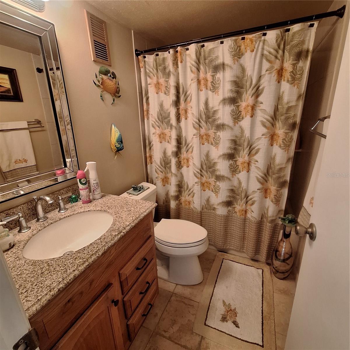 TIERRA I CONDO - Residential