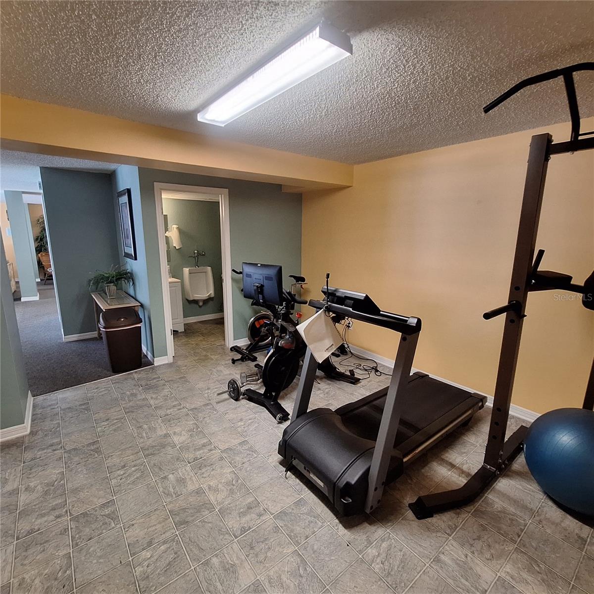 TIERRA I CONDO - Residential