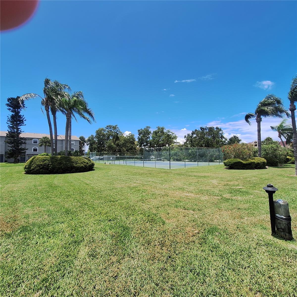 TIERRA I CONDO - Residential