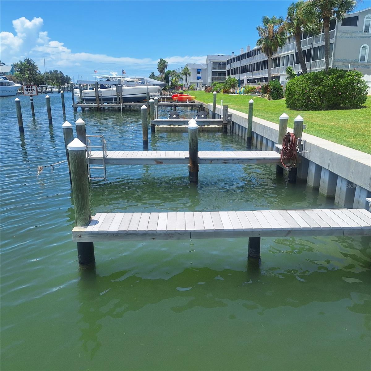 TIERRA I CONDO - Residential