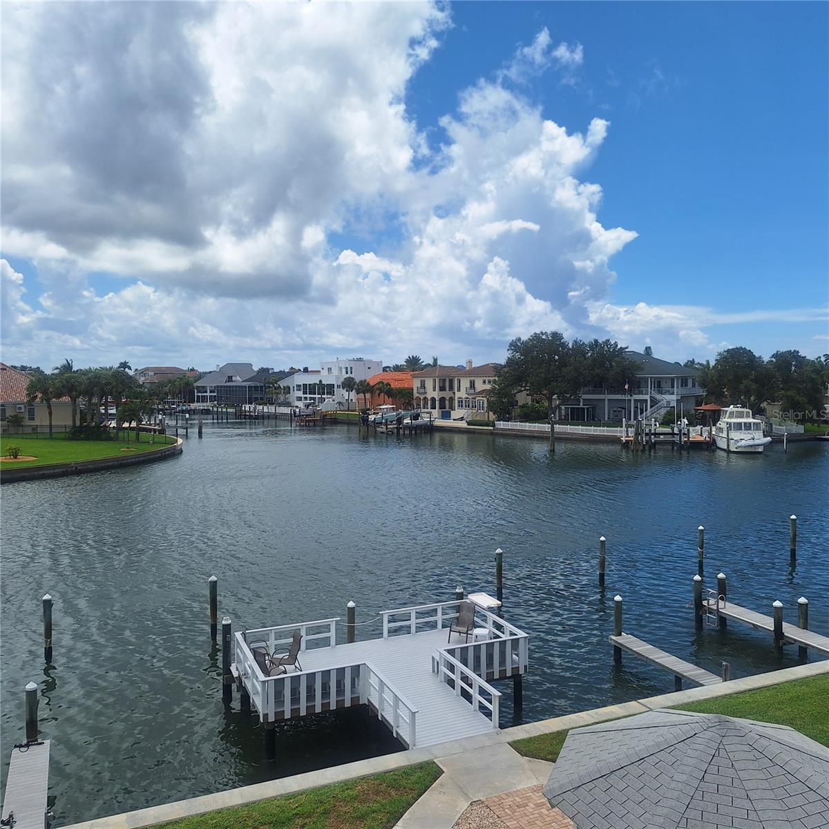 TIERRA I CONDO - Residential