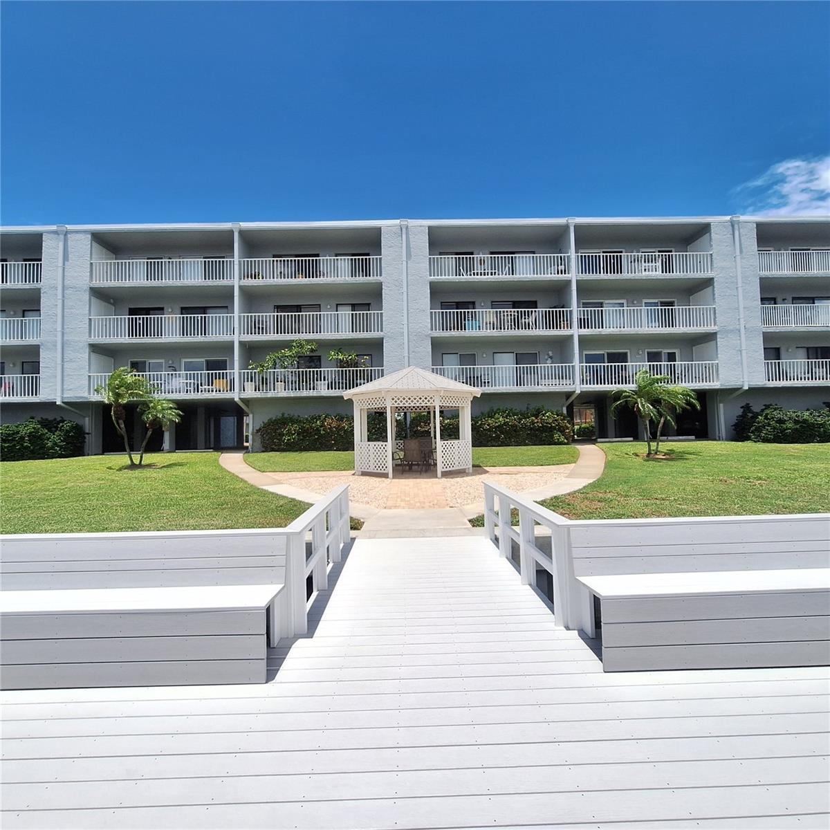 TIERRA I CONDO - Residential