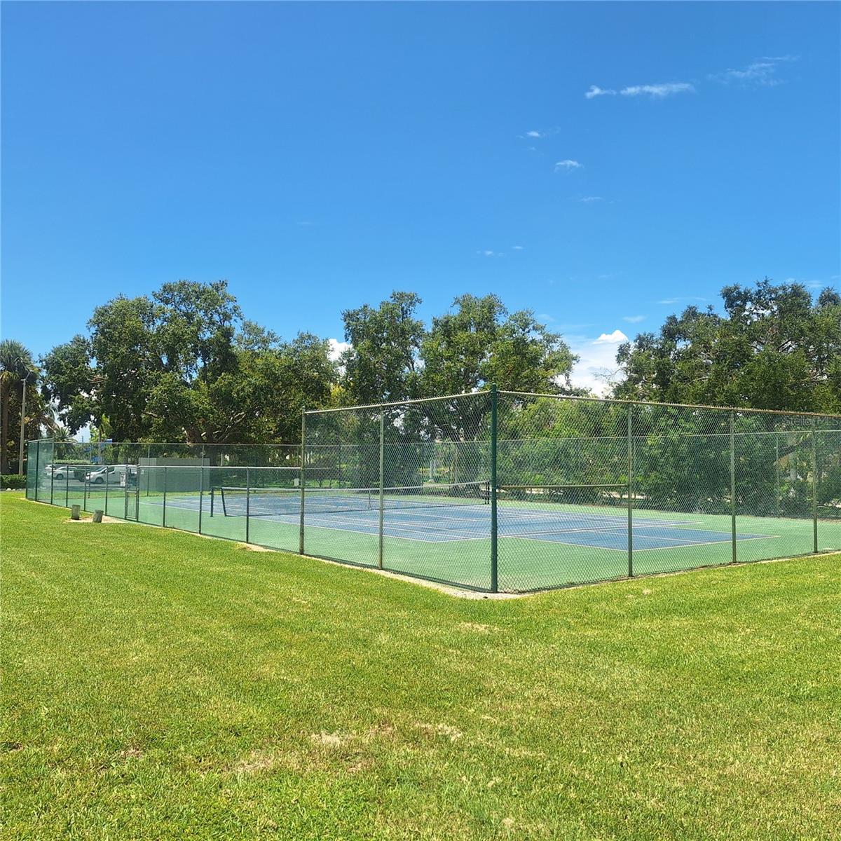 TIERRA I CONDO - Residential