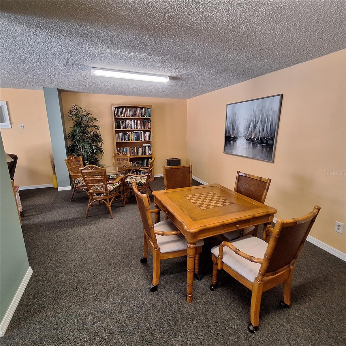 TIERRA I CONDO - Residential