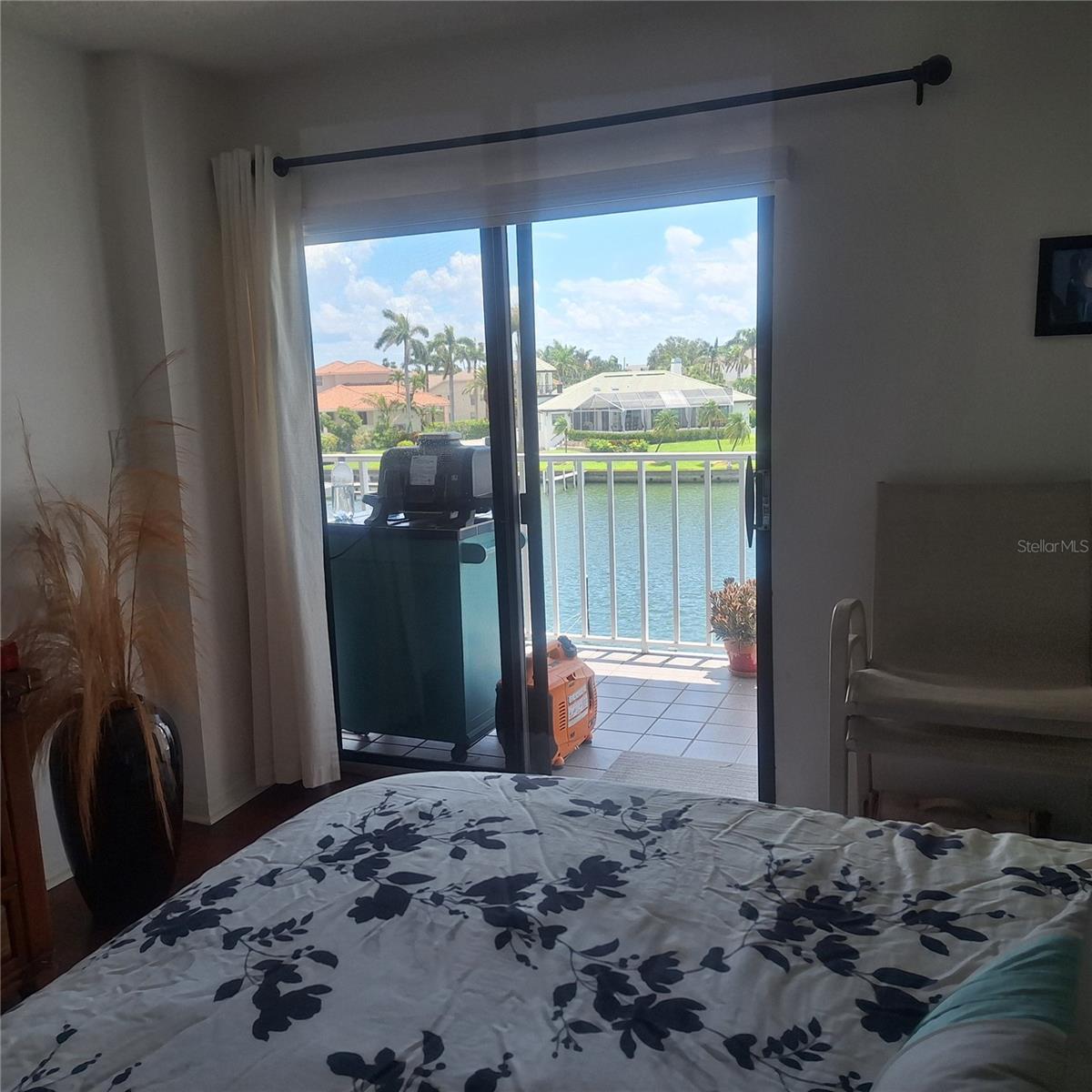 TIERRA I CONDO - Residential