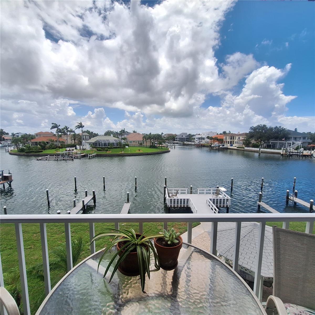 TIERRA I CONDO - Residential