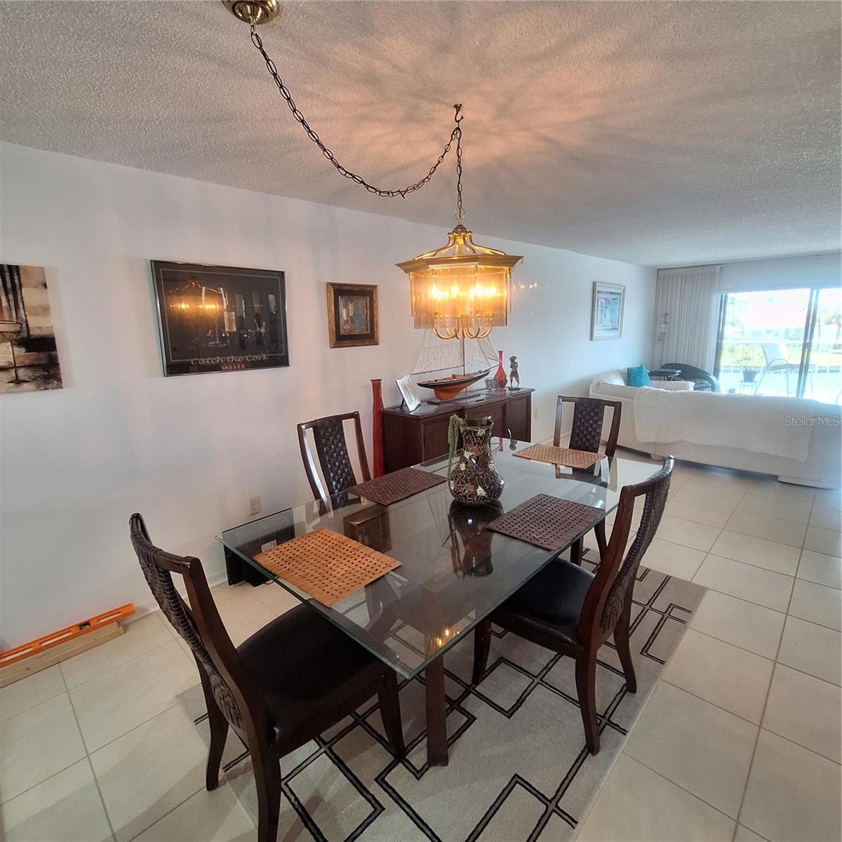 TIERRA I CONDO - Residential